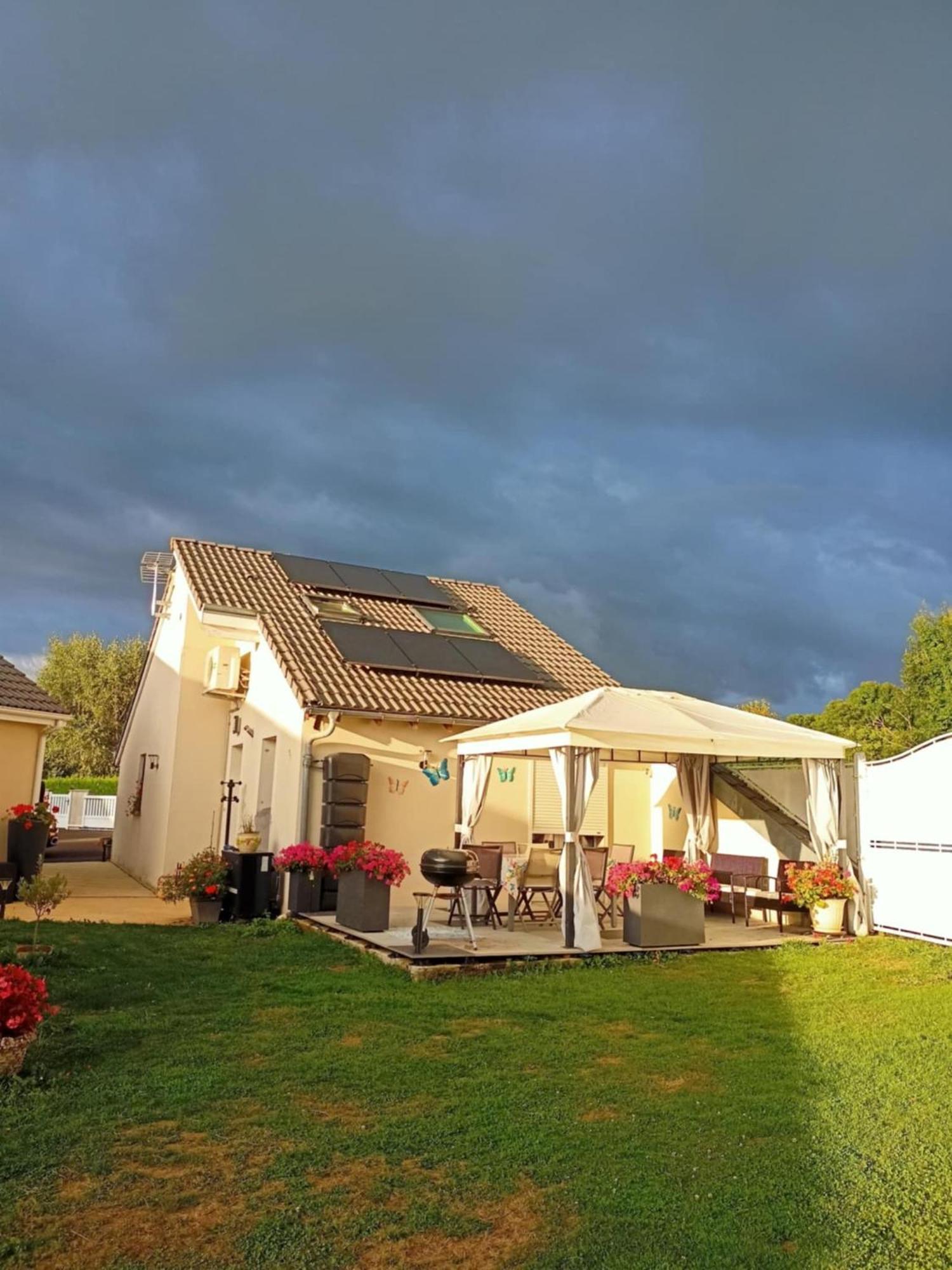 gîte m et m Nébouzat Exterior foto